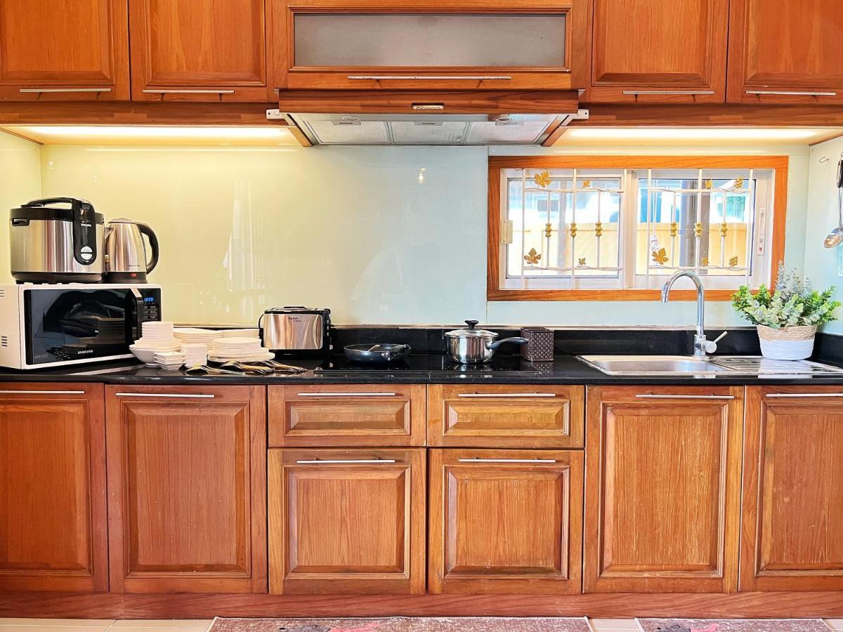 Mantra Pattaya Pool Villa With Jacuzzi In Pattaya-Pet-Friendly Джомтьєн-Біч Екстер'єр фото